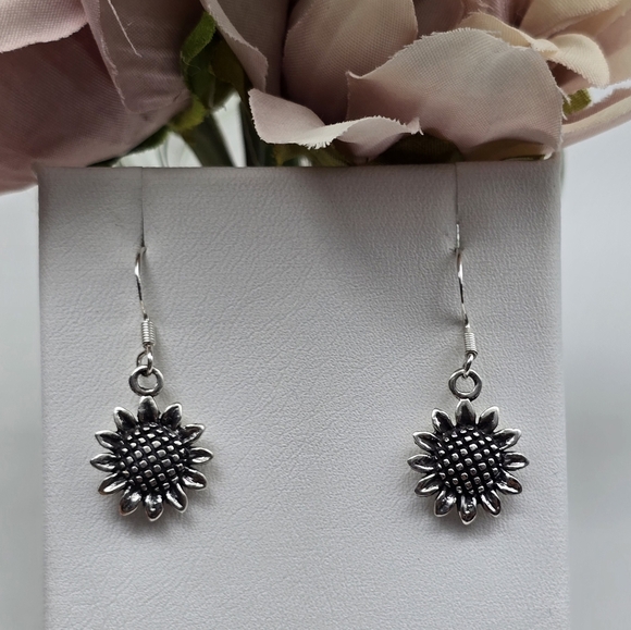 ❤️ SUNNY DAYS EARRINGS - Picture 7 of 8